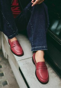 Next WIDE FIT FOREVER COMFORT PENNY - Instappers - mottled red
