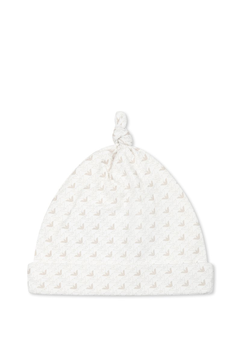 Geknoopte baby muts gemaakt van lichtgewicht witte stof, met een subtiel ton-sur-ton zigzagpatroon en een opgerolde rand aan de onderkant.