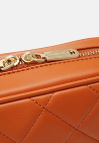 Valentino Bags OCARINA - Τσάντα χιαστί - zucca