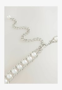 Atlasīts, silver tone pearl bead