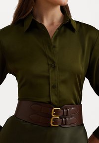 Lauren Ralph Lauren CLASSIC FIT SATIN CHARMEUSE SHIRT - Bluza z gumbi - botanic green