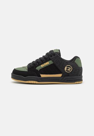 Globe TILT - Tennised - black/spruce