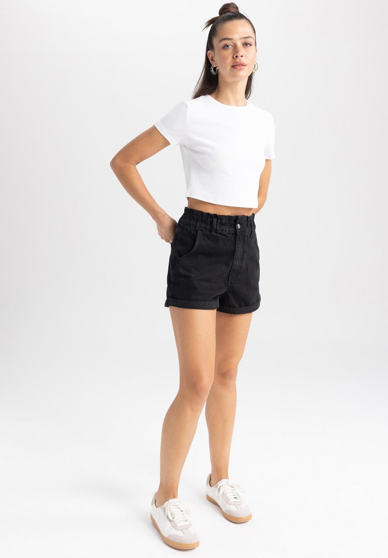 DeFacto Jeansshort zwart DeFacto Jeansshort zwart