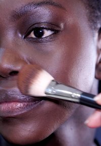 MAC STUDIO FIX POWDER PLUS FOUNDATION - Foundation - c7