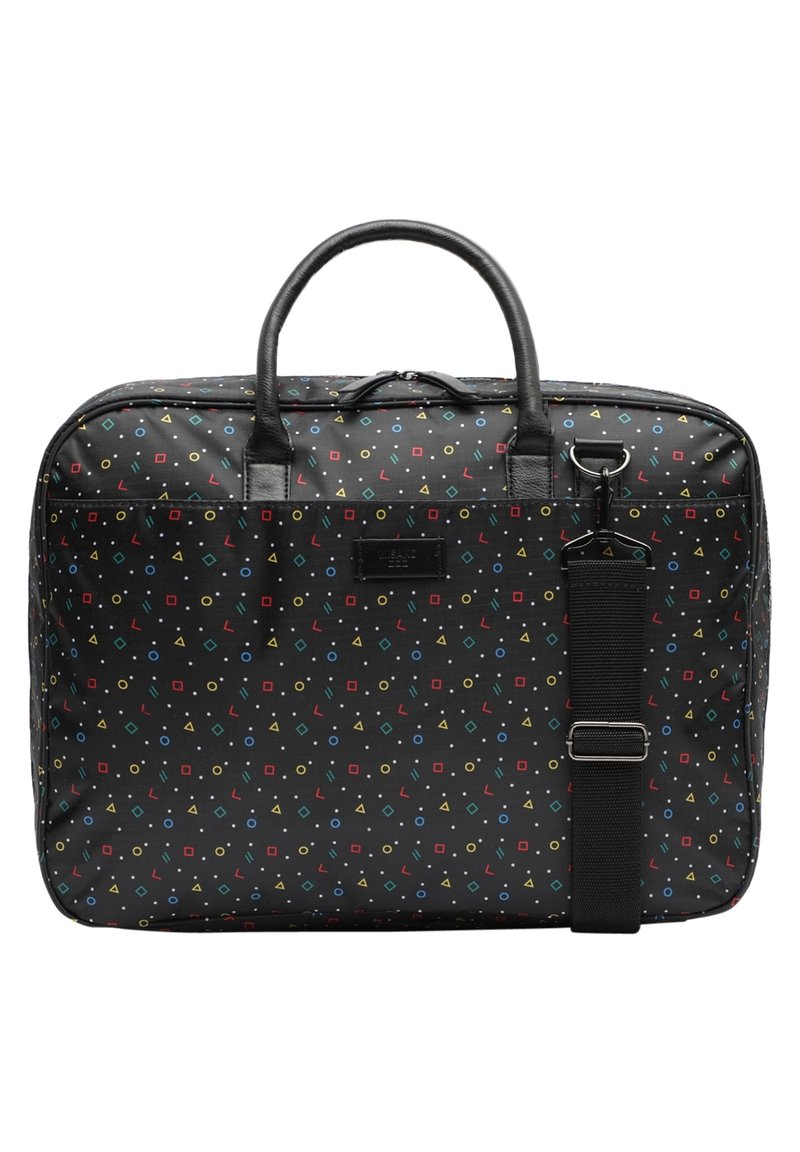 Sac noir avec un motif géométrique en rouge, jaune, vert et bleu. Comprend deux poignées et une bandoulière amovible. Texture lisse.