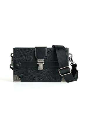 Cross body bag - black