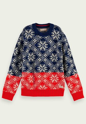 Maglione lavorato a maglia con sezioni blu navy e rosse, caratterizzato da motivi geometrici a fiocco di neve bianchi e scollo rotondo.