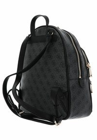 Sac à dos en simili cuir noir avec une finition texturée, fermeture à double zip et quincaillerie dorée. Dispose de bretelles ajustables et d'une poignée en haut.