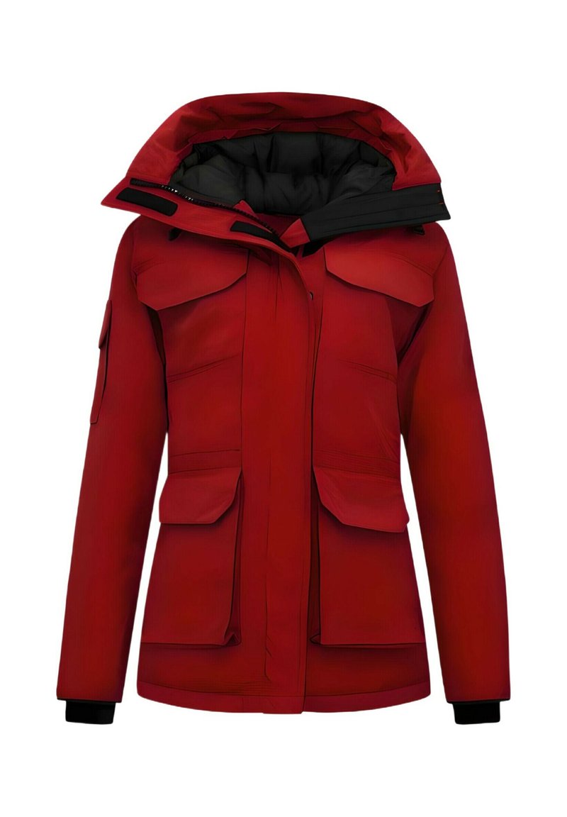 Rode winterjas met capuchon, voorzien van meerdere voorzakken, ritsen en een zwarte voering aan de binnenkant. Gemaakt van een gestructureerd, weerbestendig materiaal.
