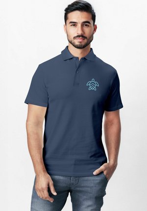 MIT SCHILDKRÖTEN – KURZARM  - Poloshirt - türkis denim