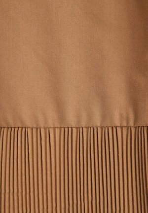 Touché Privé COLLAR TIED PLEATED - Vestito lungo - beige