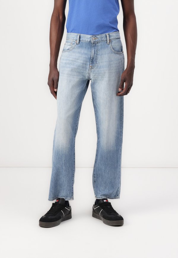 RYAN OUTLINE - Loose Jeans