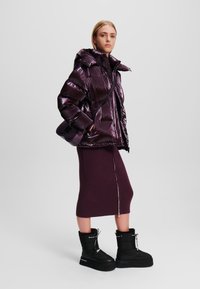 Karl Lagerfeld Jeans PEARLIZED PUFFER - Zimska jakna - plum perfect