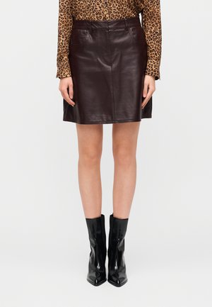 DONCIA - Fustă din piele - bordeaux