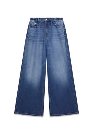 Blauwe denim jeans met wijde pijpen, elastische tailleband, knoopsluiting aan de voorkant, voor- en achterzakken, en vervaagde details op de dij- en kniegewrichten.