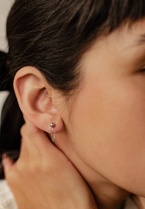 Hey Happiness, CHAIN STUD - Earrings - silberfarben