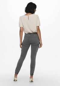 ONLY ONLMISSOURI PANT - Pantaloni cargo - plum kitten