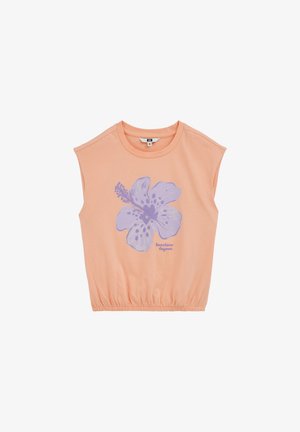 Bezrekawnik w kolorze brzoskwiniowym z nadrukiem fioletowego kwiatu hibiskusa i napisem „Sunshine lagoon”, z okrągłym dekoltem i elastycznym dołem.