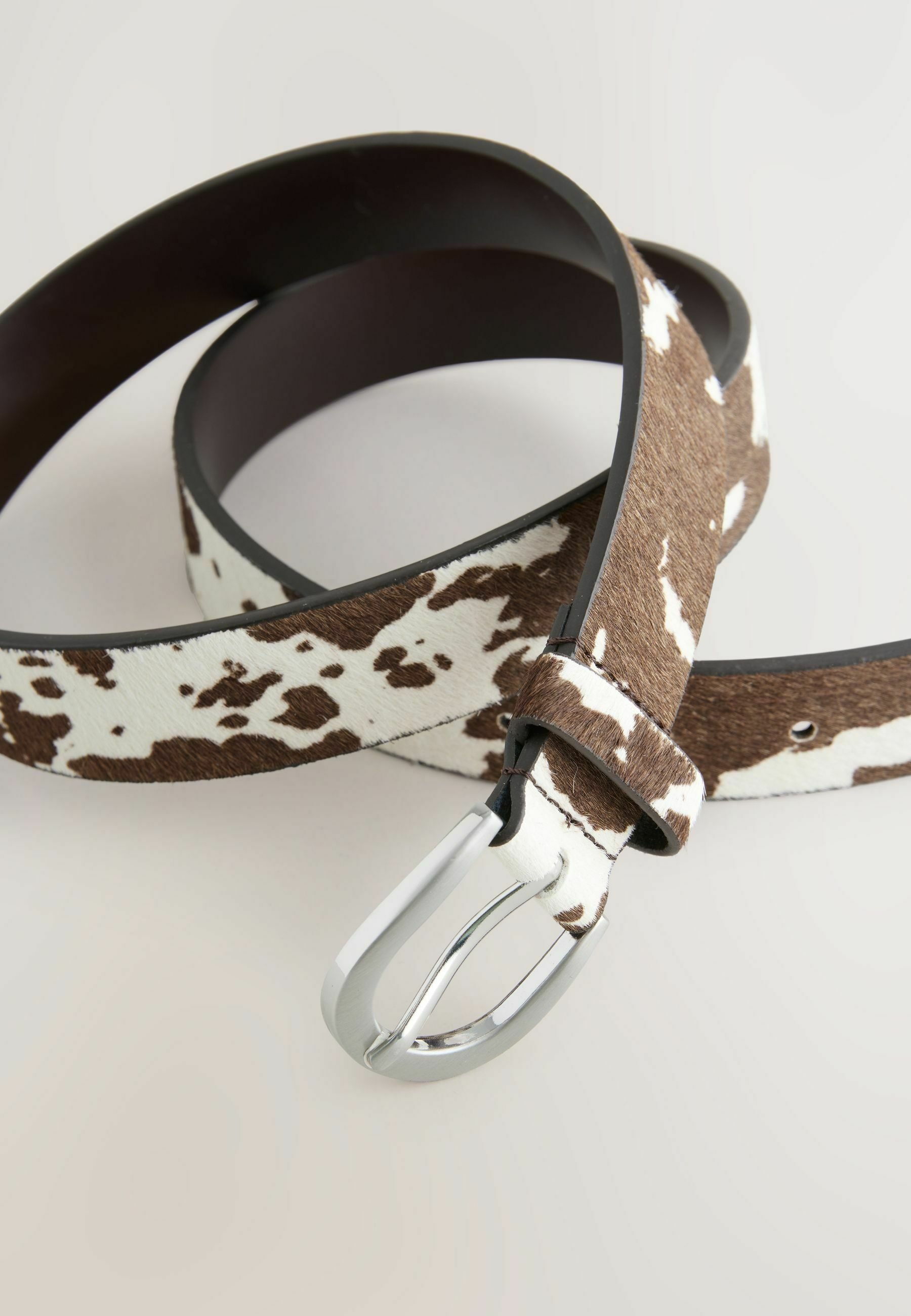 〈 BLAMINK（ブラミンク）〉 S COW NARROW BELT UNITED ARROWS（ユナイテッドアローズ）の「〈 BLAMINK（ブラミンク