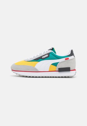 Sneakers - yellow