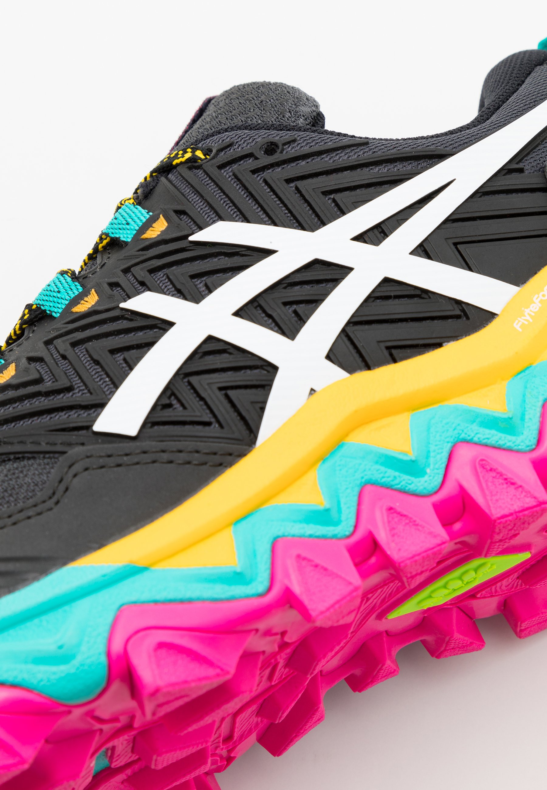 asics fujitrabuco 8