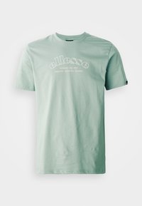 QUESCO TEE - Print T-shirt - green