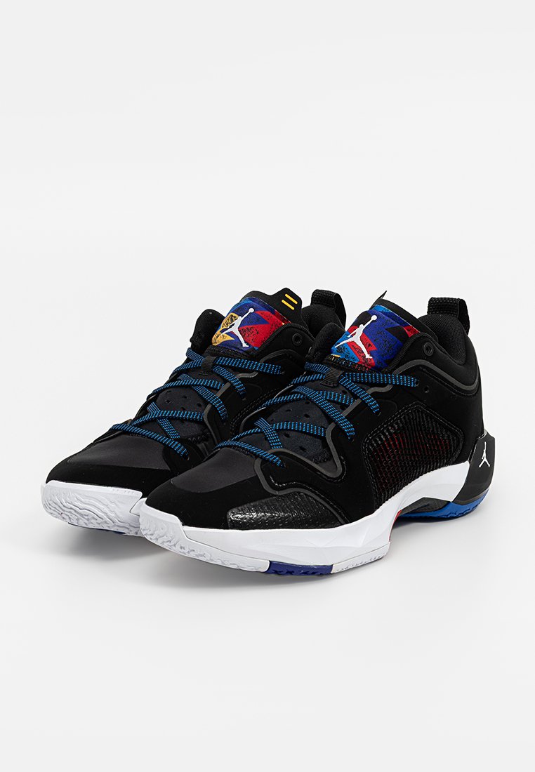 AIR JORDAN XXXVII LOW