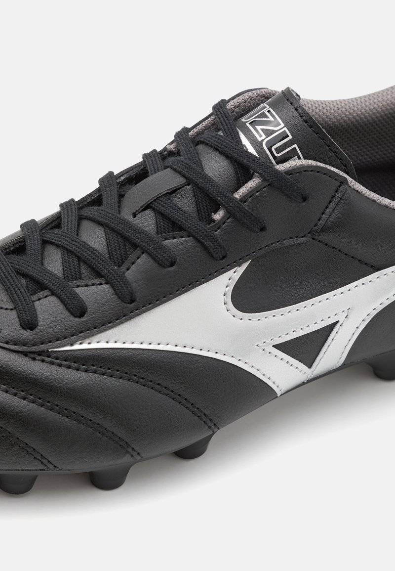 Mizuno MORELIA II CLUB - Moulded stud football boots - black  