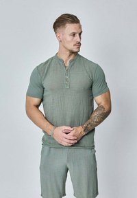 Non sélectionné, vert kaki