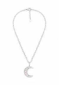 Collier en chaîne argentée orné d'un pendentif en forme de croissant de lune décoré de pierres précieuses transparentes, mettant en valeur une finition polie et un design délicat.