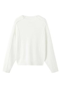 Beli pleteni pulover z okrolim izrezom, spuščenimi rameni, rebrastimi manšetami in spodnjim robom, z ohlapnim krojem in gladkim, teksturiranim materialom.