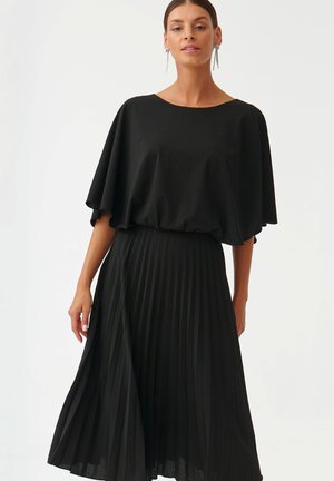 GAJA - Rochie tricotată - black