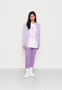 Levi's® CROP - Calças de ganga de perna direita - botanical lavender