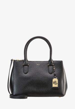 Czarna skórzana torebka z podwójnymi uchwytami i paskiem na ramię, złote okucia, logo RLL z przodu oraz przypięta do uchwytu metka z marką.