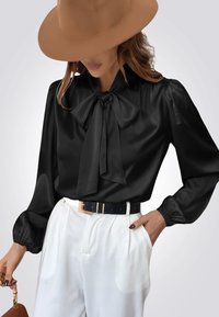 Cupshe STYLISH CASUAL BOW  - Blůza - black