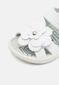 Primigi Σανδάλια - bianco