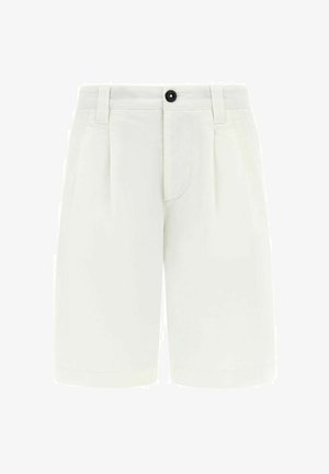 Pantaloncini bianchi su misura fino al ginocchio con pieghe, passanti per cintura e chiusura con bottone nero in vita.