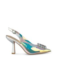 Zapato de salón transparente tipo slingback con puntera afilada, acabado iridiscente, embellecimiento de strass transparente y tacón de bloque metálico.