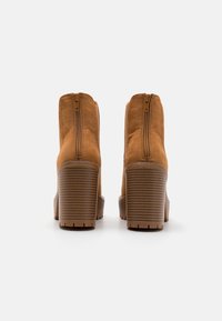 Madden Girl Botines de tacón - brown