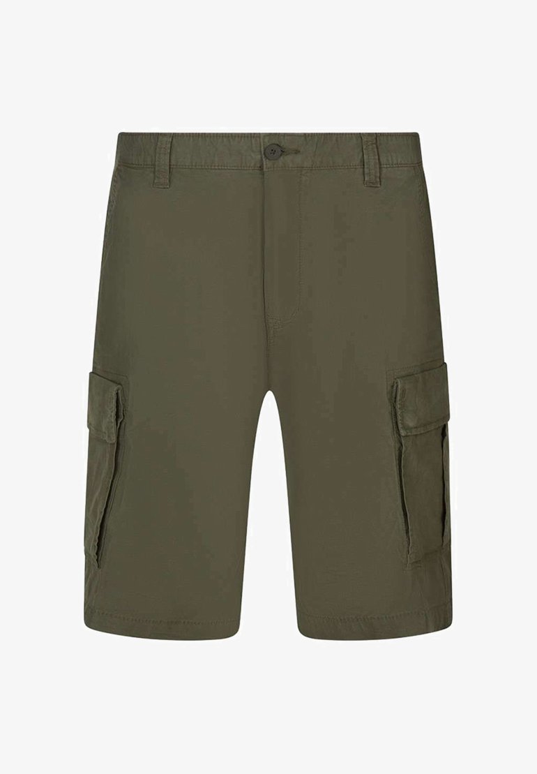 Shorts cargo pour hommes de couleur vert olive avec bouton à l'avant, passants pour ceinture et deux poches latérales à rabat.