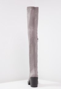 Miss Selfridge Kozačky nad kolena - grey