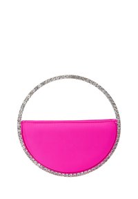 Roze halfmaan clutch tas met een gladde textuur, versierd met een zilveren rhinestone ronde handgreep en contrasterende stiksels langs de randen.