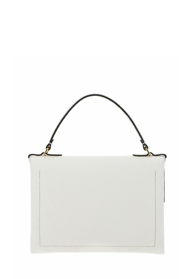 Sac à main rectangulaire blanc avec bordure noire, ferrures dorées et une seule poignée noire arquée sur le dessus.