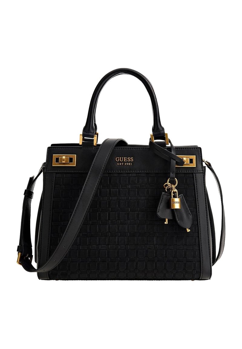 Borsa a mano nera strutturata con texture intrecciata, dettagli in metallo dorato, manici superiori robusti e tracolla rimovibile. Presenta il logo e un ciondolo.