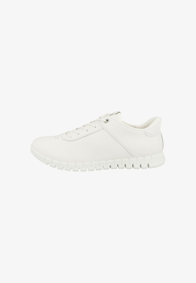 Witte lage sneaker met veters aan de voorkant, gevoerde kraag en gesegmenteerde zool voor flexibiliteit en comfort.
