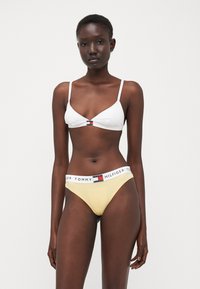 Tommy Hilfiger HERITAGE CLASSIC THONG - Thong - citronella