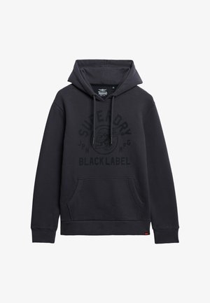 Donkergrijze hoodie van zachte stof met een zak aan de voorkant, verstelbare trekkoordcapuchon en een groot "Superdry Black Label" logo in het zwart.