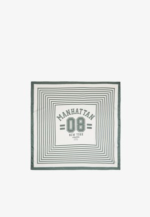 Quadratisches weißes Tuch mit grünen konzentrischen Rechtecken und dem Text „Manhattan 08 New York Athletics“ in der Mitte.