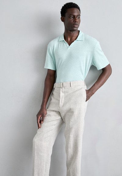 OFFICINE GENERALE HOCHE NATURAL - Pantaloni chino - natural