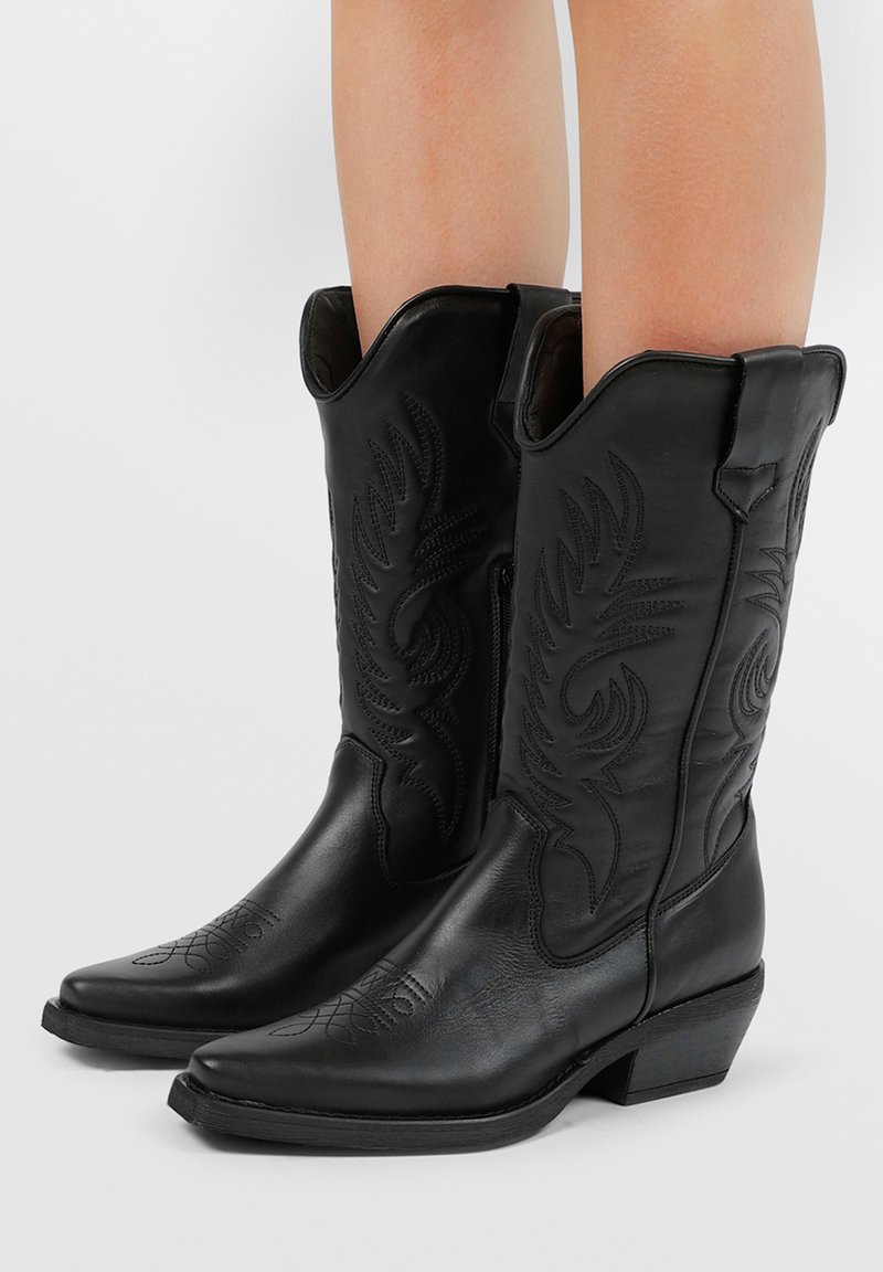 Les Bottes De Motard Sont La Tendance Du Moment à Adopter, Voici Nos 3 Modeles Favoris Art161551